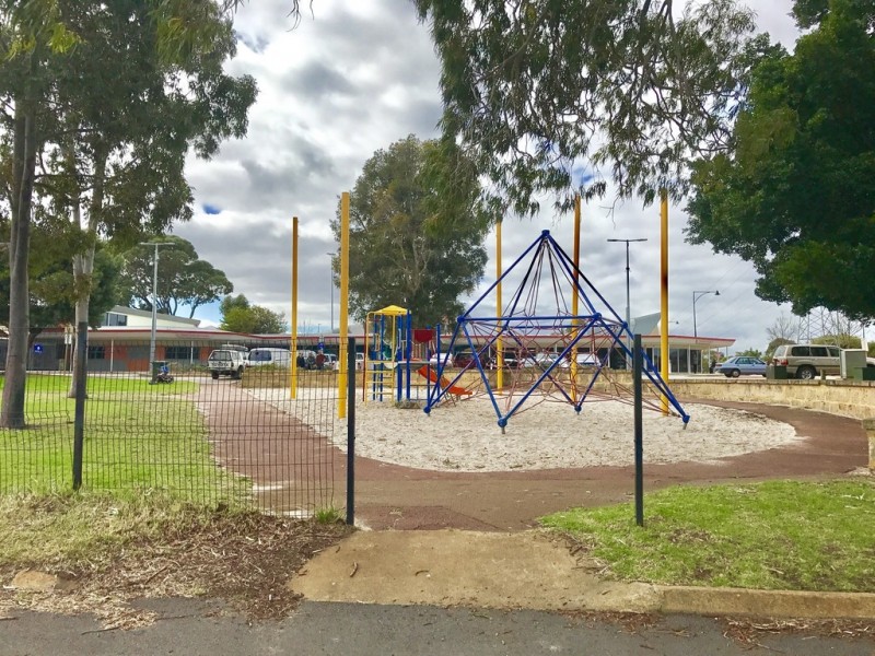 2, 80 Coolbellup Avenue, Coolbellup WA 6163