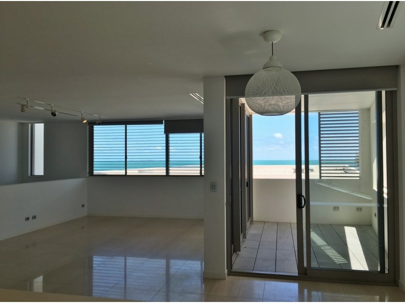 22/21 Ocean Drive, North Coogee WA 6163