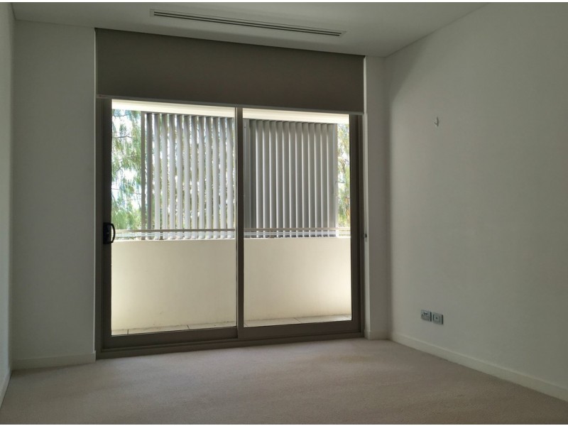 22/21 Ocean Drive, North Coogee WA 6163