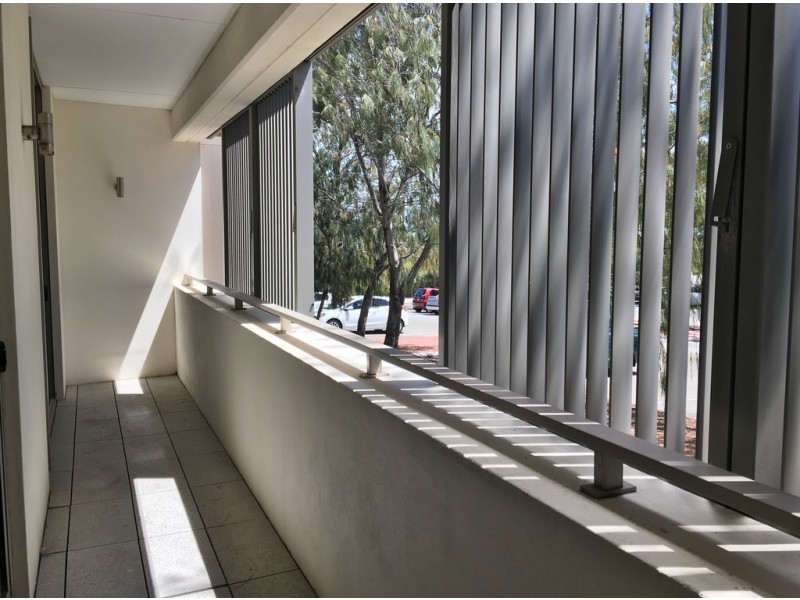 22/21 Ocean Drive, North Coogee WA 6163