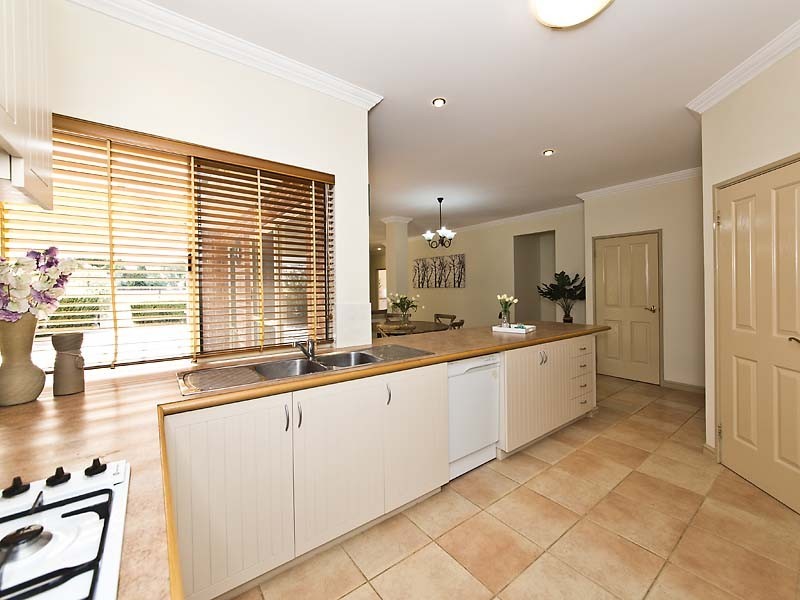 16 Connolly Street, Wembley WA 6014