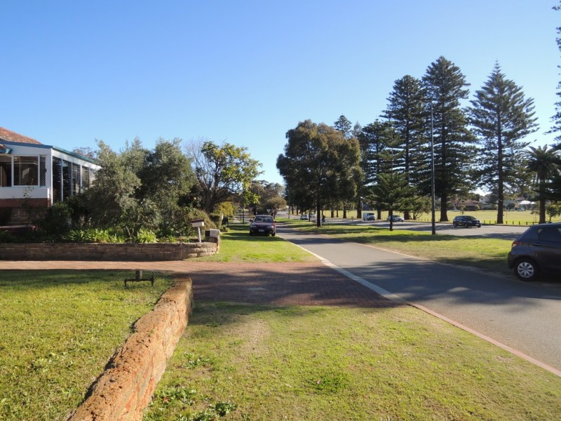 83 Lake Monger Drive, Wembley WA 6014