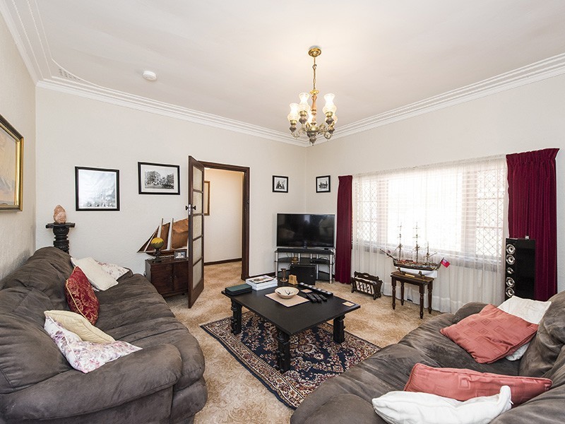 100 Holland Street, Wembley WA 6014