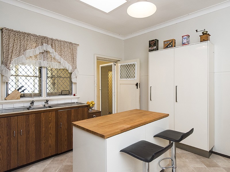 100 Holland Street, Wembley WA 6014