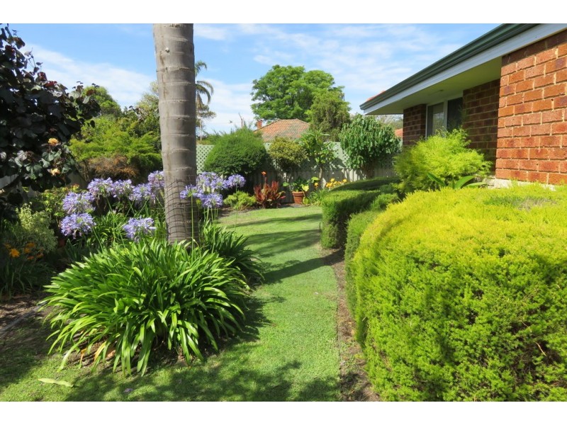 111 Roberts Road, Rivervale WA 6103