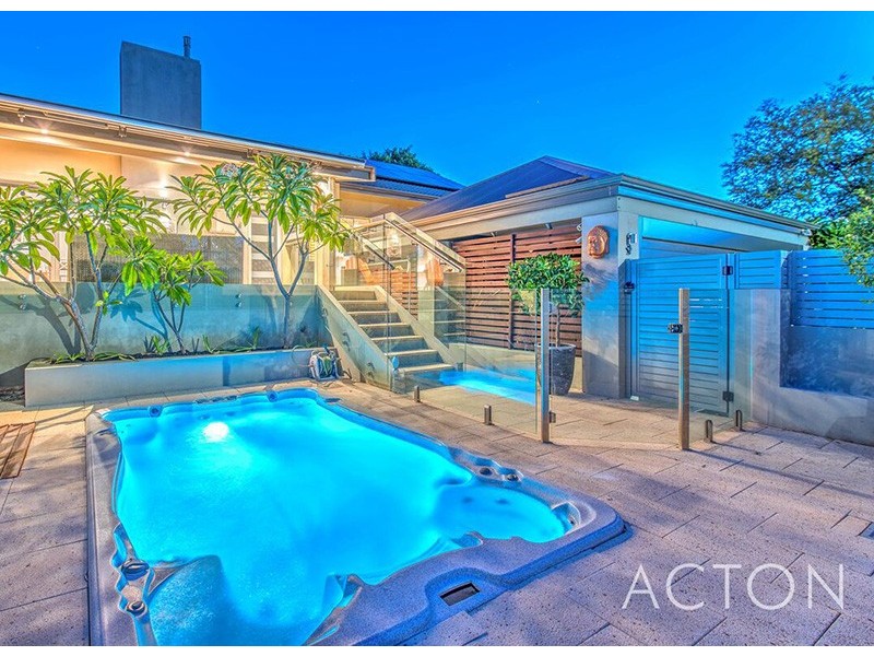 21A Woodley Crescent, Melville WA 6156