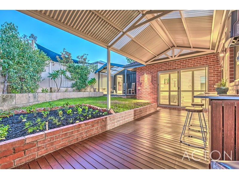 21A Woodley Crescent, Melville WA 6156