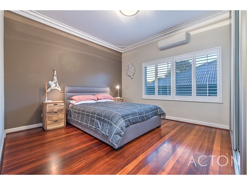 21A Woodley Crescent, Melville WA 6156