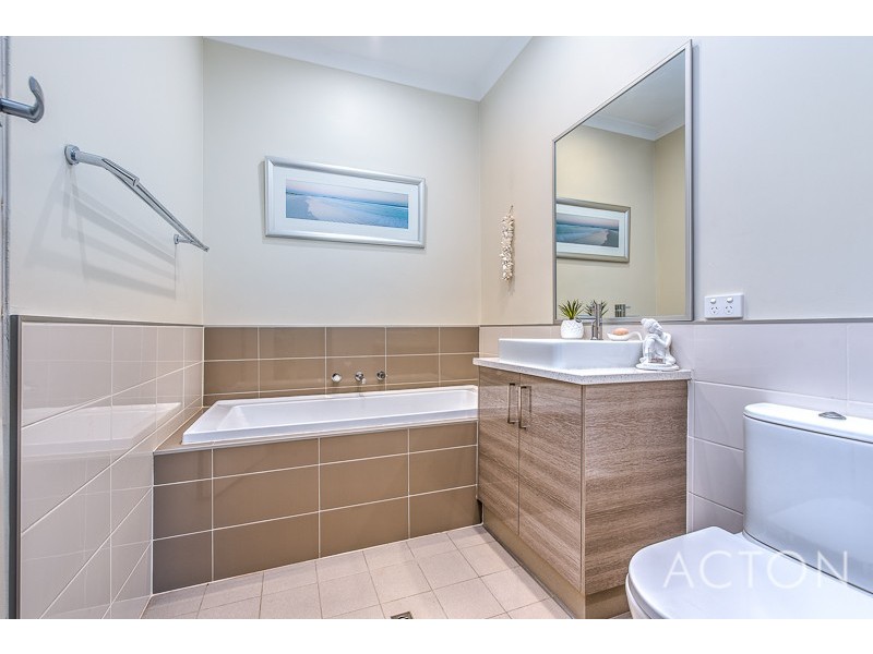 21A Woodley Crescent, Melville WA 6156