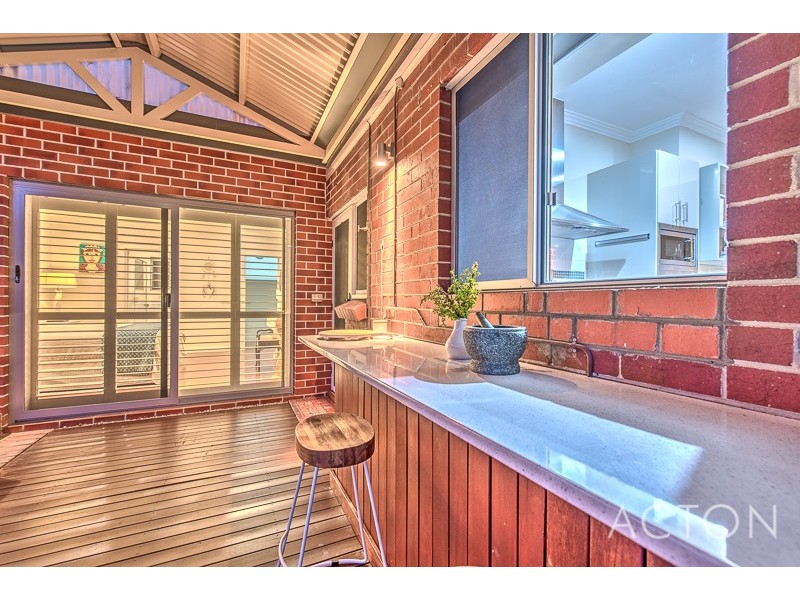 21A Woodley Crescent, Melville WA 6156