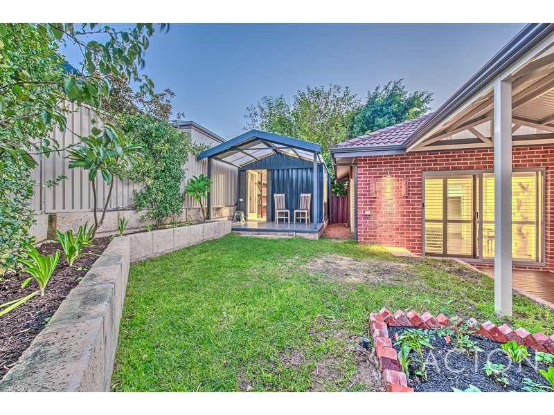 21A Woodley Crescent, Melville WA 6156