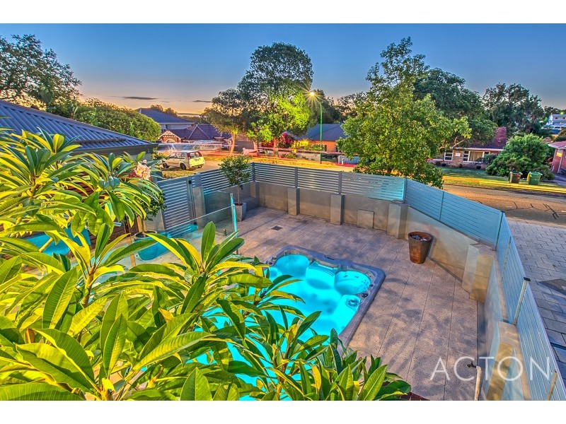 21A Woodley Crescent, Melville WA 6156