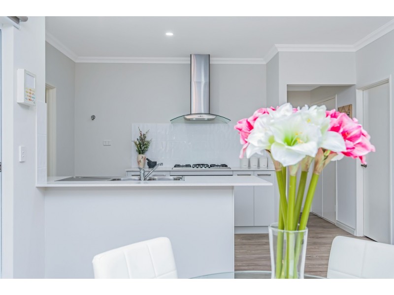 36 Cosmia Grove, Jindalee WA 6036