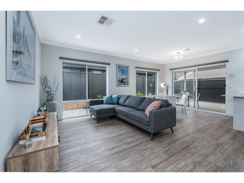 36 Cosmia Grove, Jindalee WA 6036