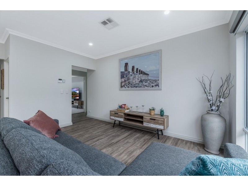36 Cosmia Grove, Jindalee WA 6036