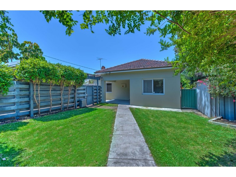2 Mengler Avenue, Claremont WA 6010