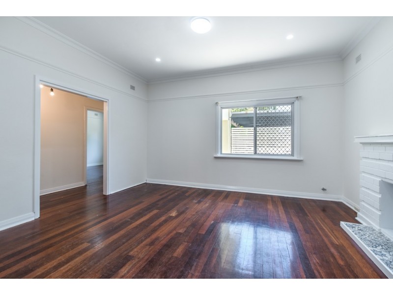 2 Mengler Avenue, Claremont WA 6010