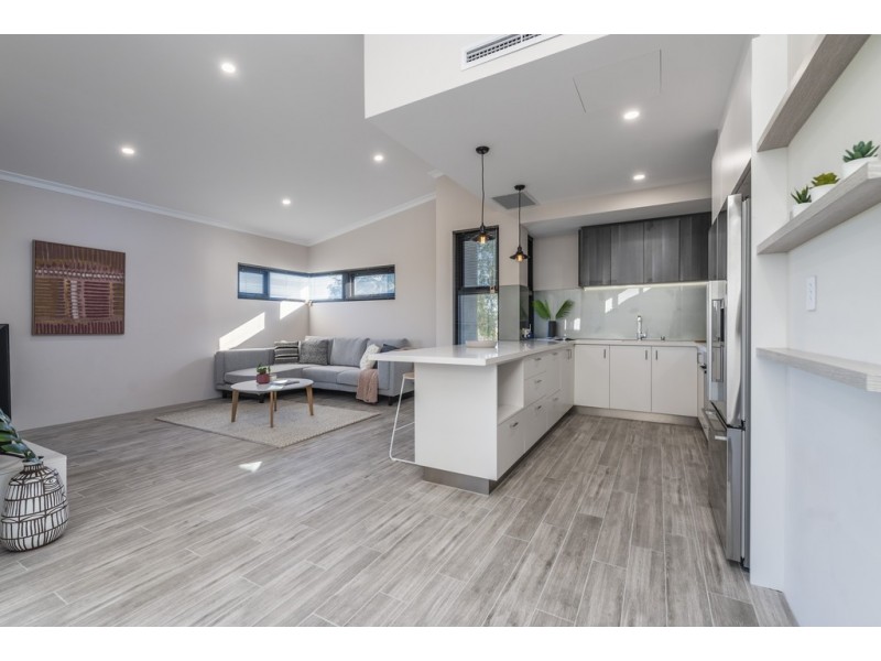 201/2 Bessell Avenue, Como WA 6152