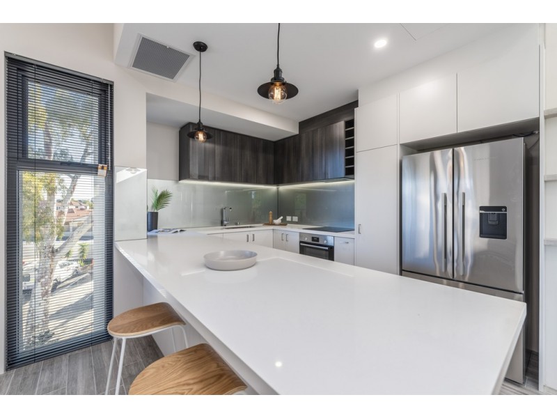 201/2 Bessell Avenue, Como WA 6152