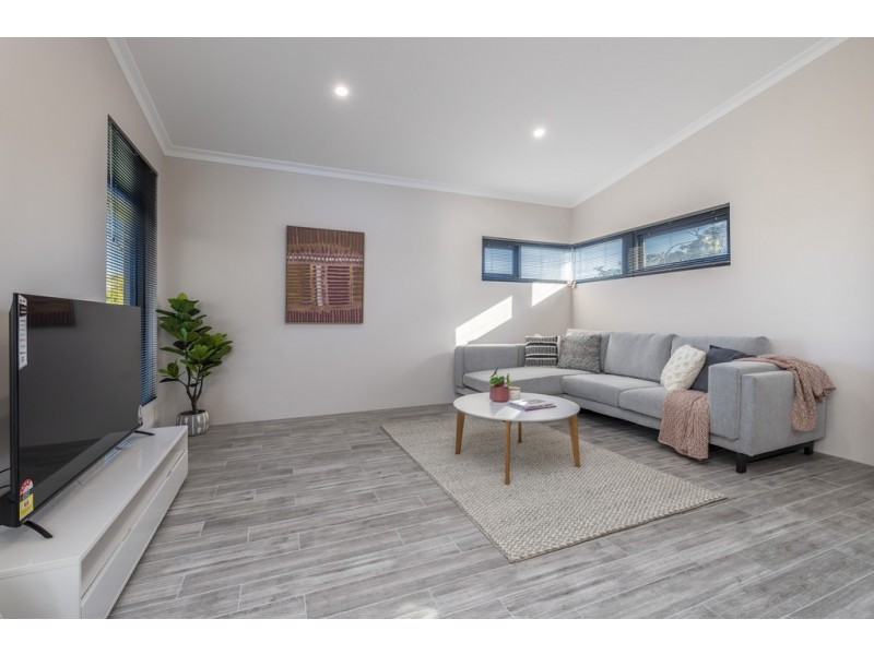 201/2 Bessell Avenue, Como WA 6152