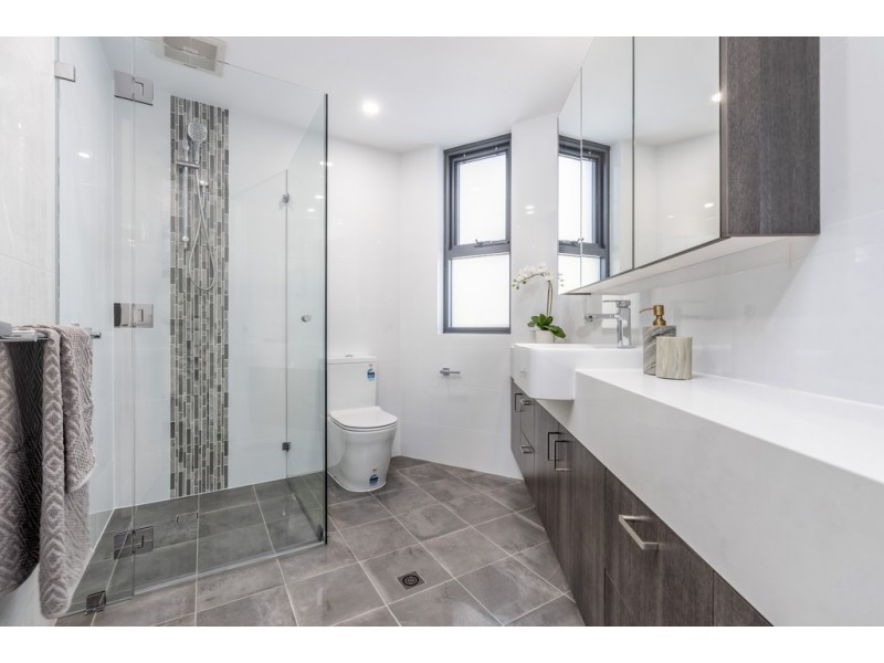 201/2 Bessell Avenue, Como WA 6152