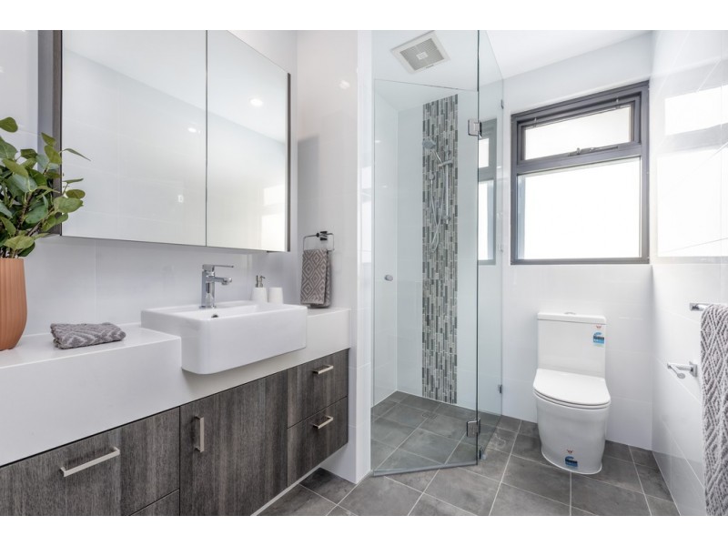 201/2 Bessell Avenue, Como WA 6152