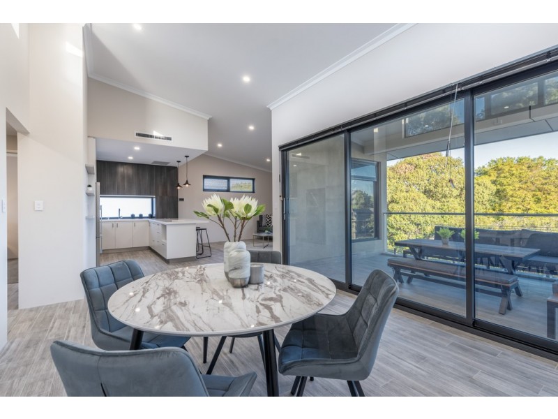 203/2 Bessell Avenue, Como WA 6152