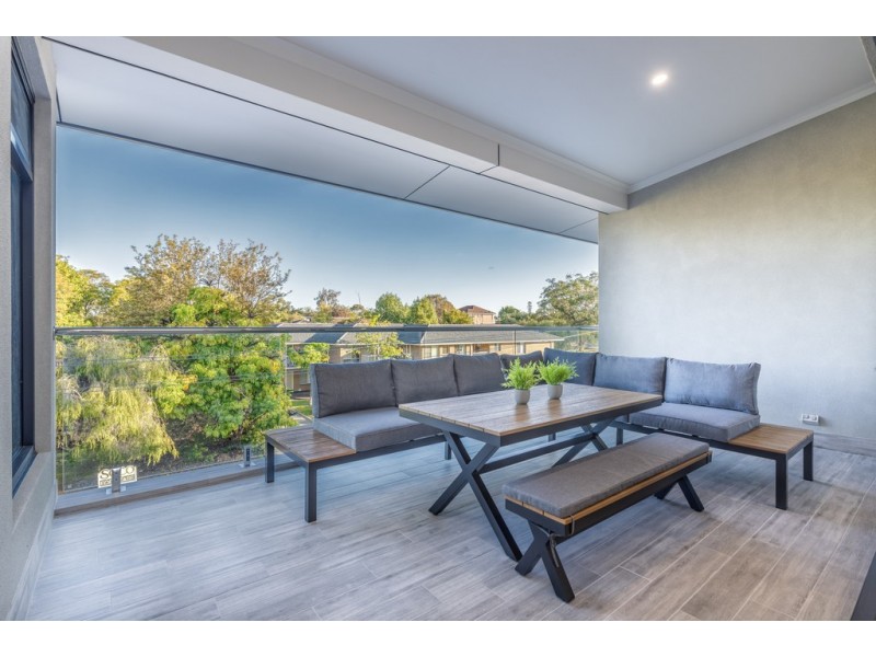 203/2 Bessell Avenue, Como WA 6152