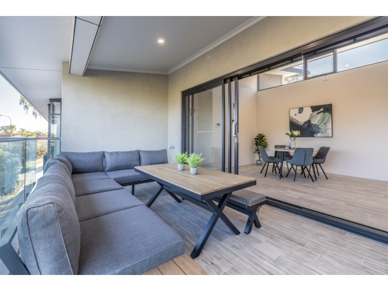 203/2 Bessell Avenue, Como WA 6152