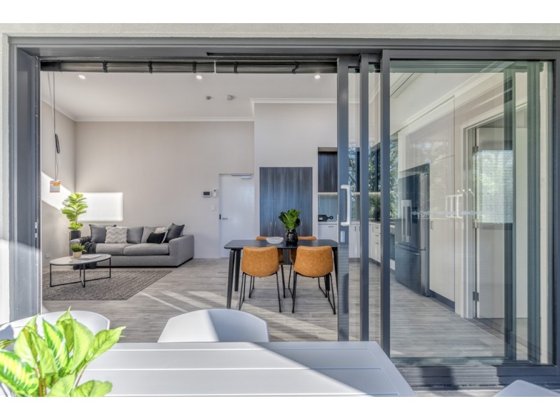 202/2 Bessell Ave, Como WA 6152