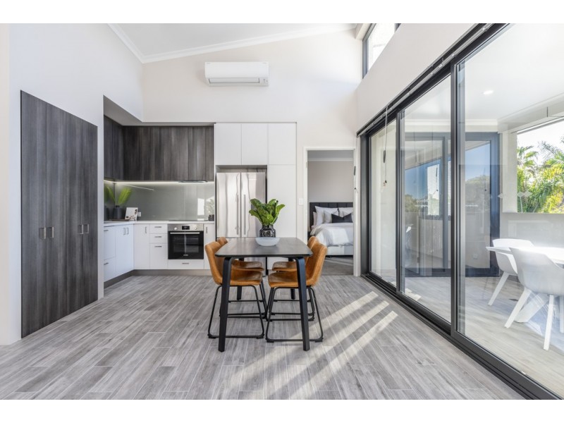 202/2 Bessell Ave, Como WA 6152