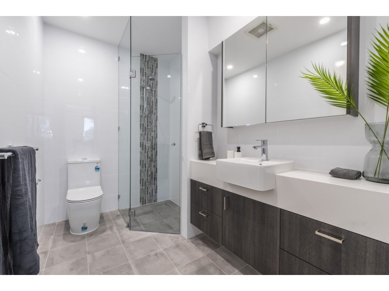 202/2 Bessell Ave, Como WA 6152