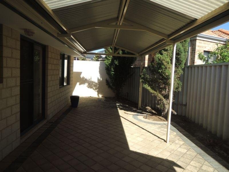 16 Santarosa Way, Stirling WA 6021