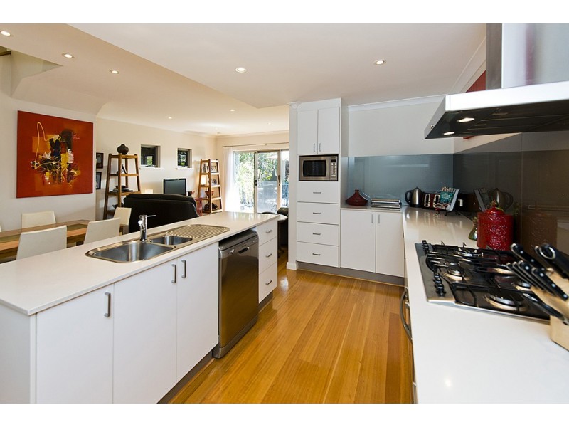 2/116 Salvado Road, Wembley WA 6014