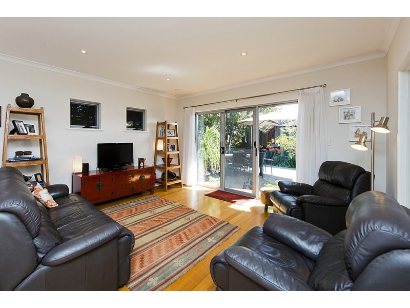 2/116 Salvado Road, Wembley WA 6014