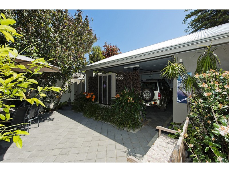 2/116 Salvado Road, Wembley WA 6014