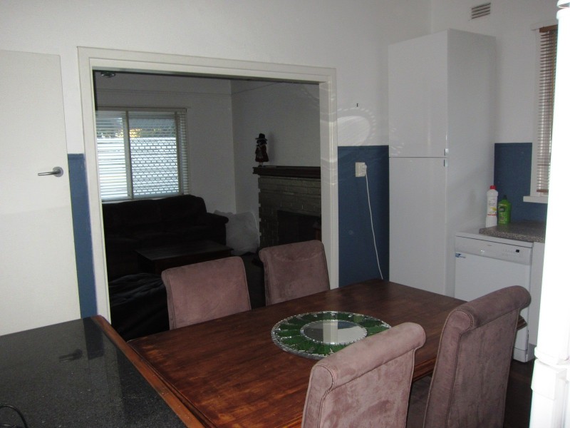 2 Mengler Avenue, Claremont WA 6010