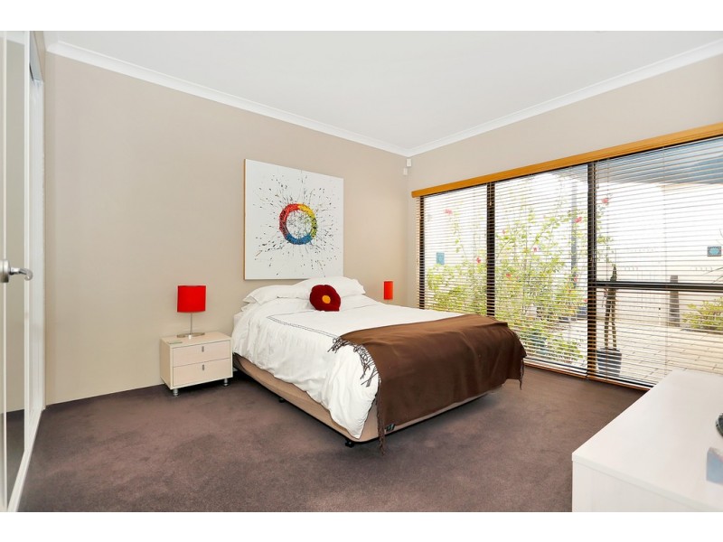 39 Waterway Crescent, Ascot WA 6104