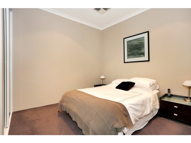 39 Waterway Crescent, Ascot WA 6104