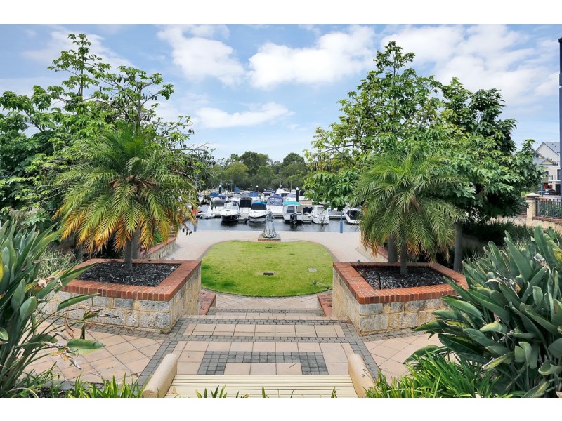 39 Waterway Crescent, Ascot WA 6104