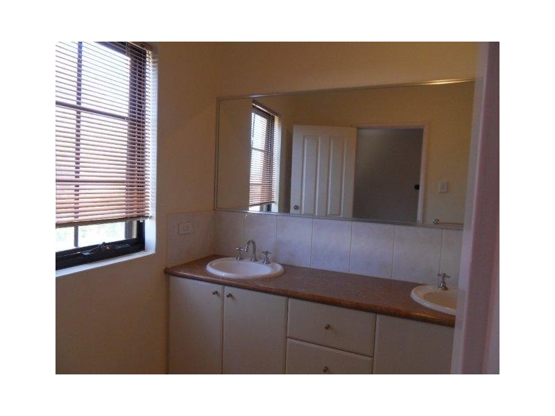 3 Knave Lane, Innaloo WA 6018