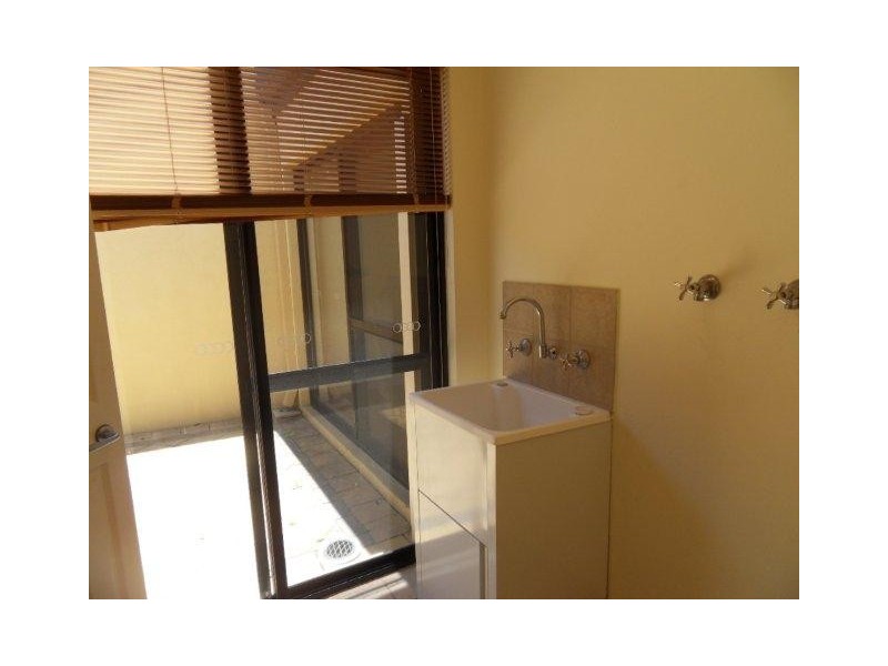 3 Knave Lane, Innaloo WA 6018