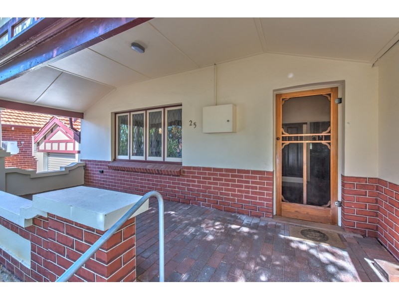 25 Holland Street, Wembley WA 6014 Floorplan