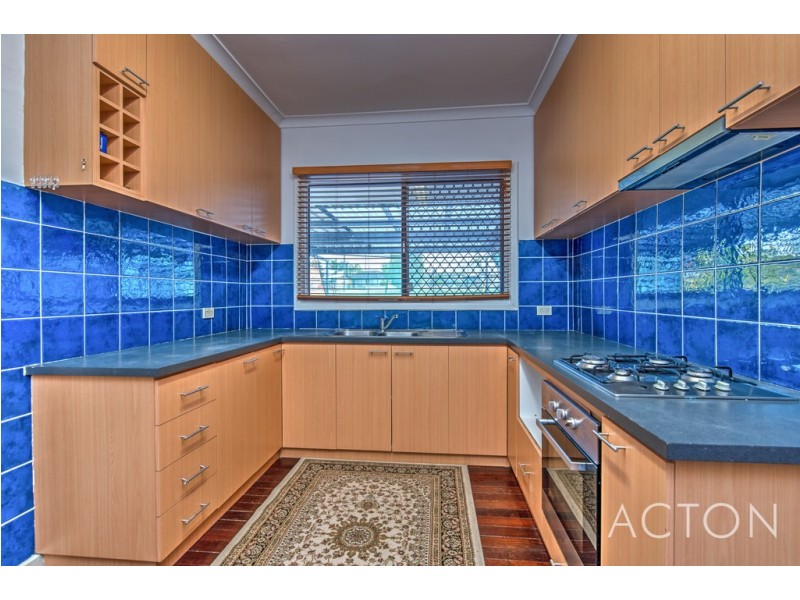 4 Irwin Road, Embleton WA 6062