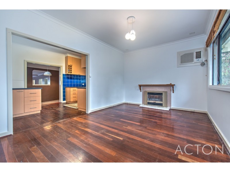 4 Irwin Road, Embleton WA 6062