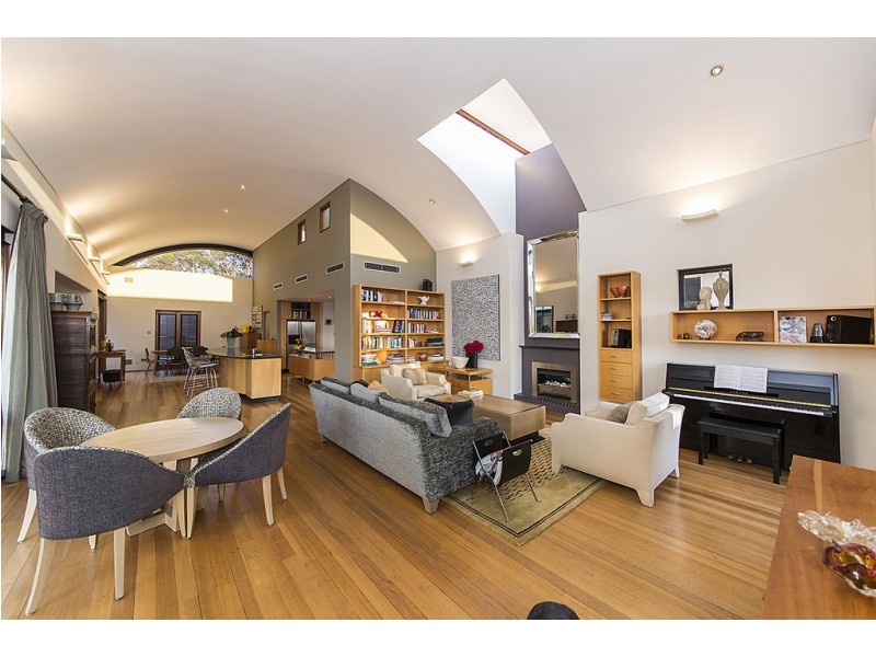 12 Tara Vista, West Leederville WA 6007