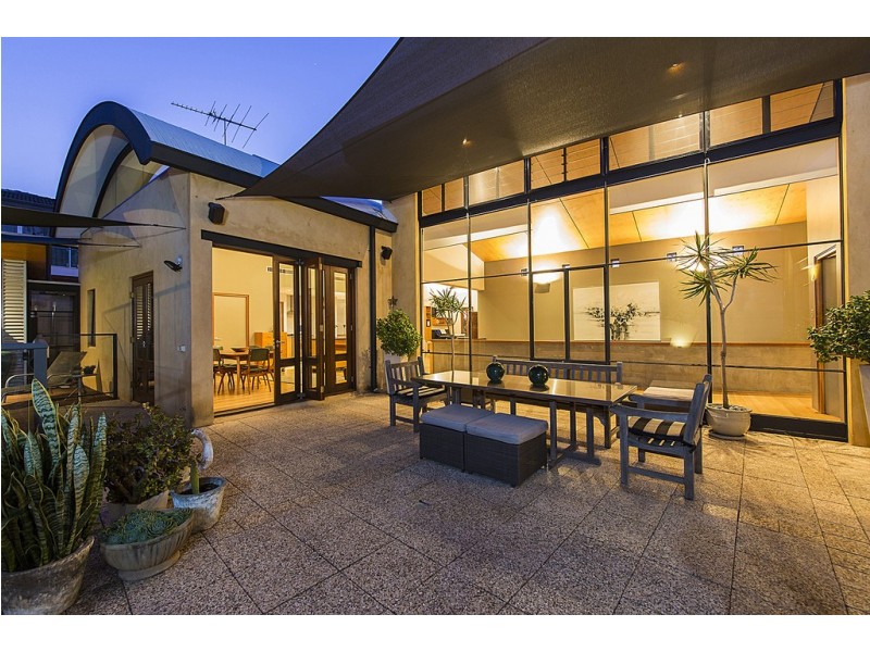 12 Tara Vista, West Leederville WA 6007