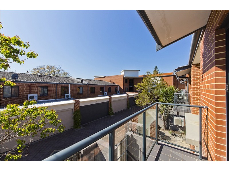 17/1 Simper Street, Wembley WA 6014