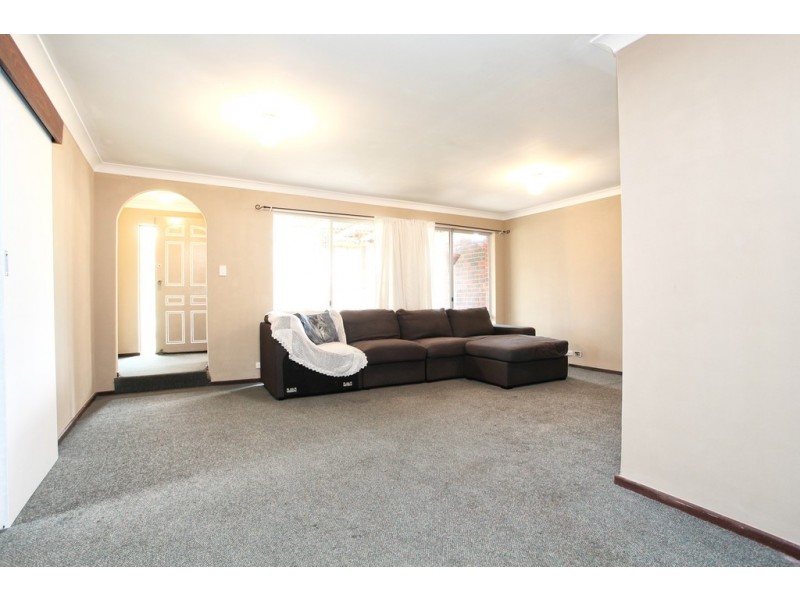 6 Waterton Way, Cooloongup WA 6168