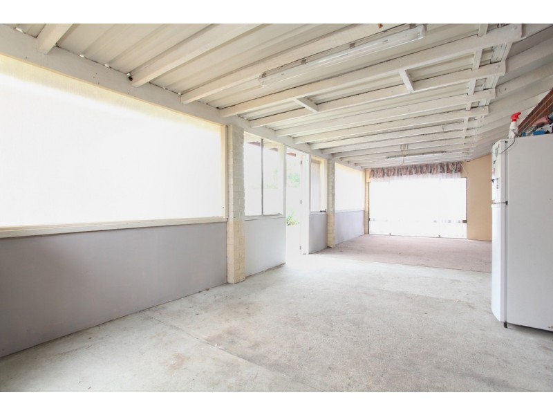 6 Waterton Way, Cooloongup WA 6168